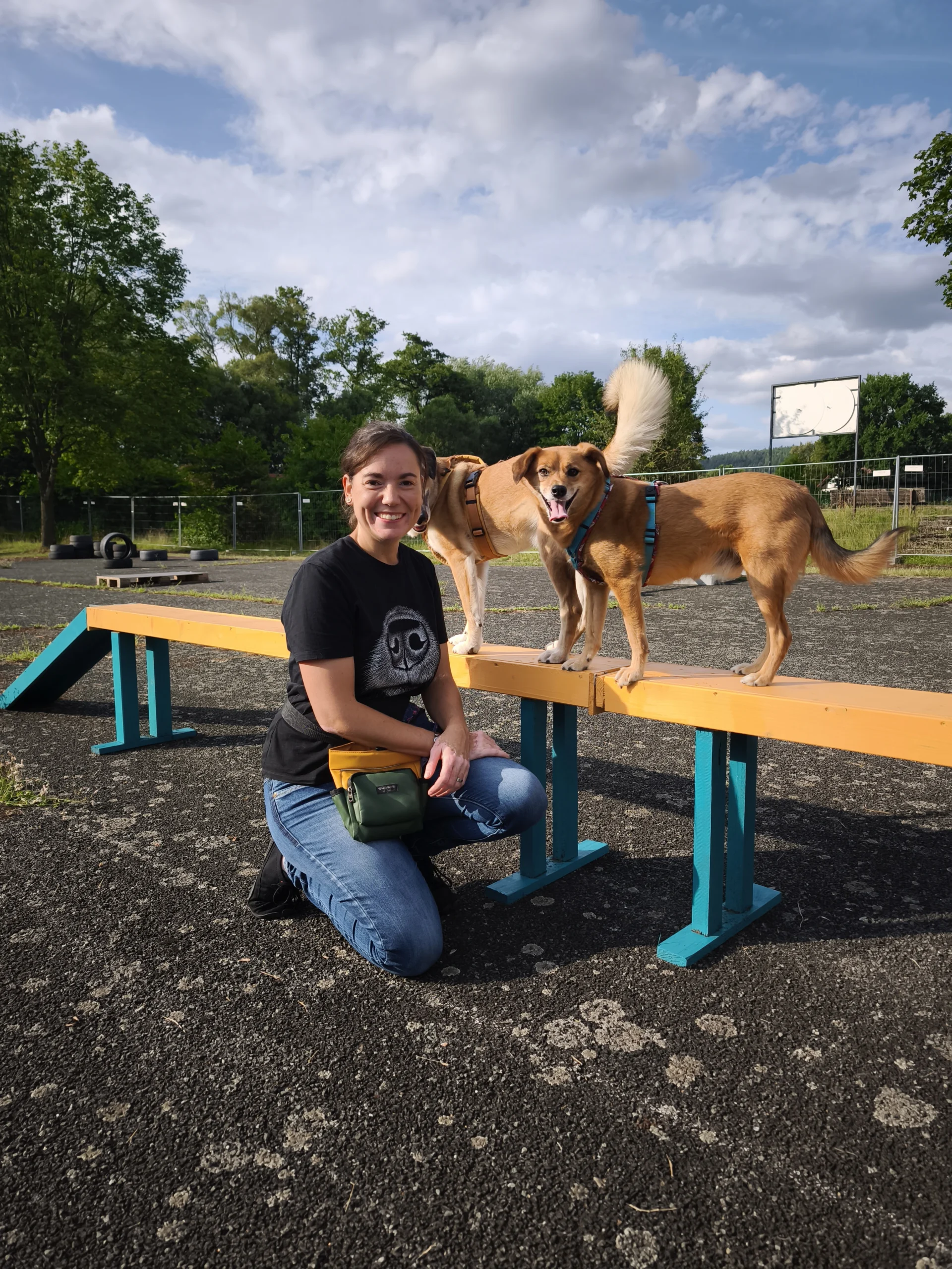 1788003897167 Antonia Beyerlein - Inhaberin der Hundeschule best Buddies mit Ihrem Hunderudel